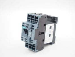 SIEMENS Schütz 3RT2, 24V, 3-polig (26060946)