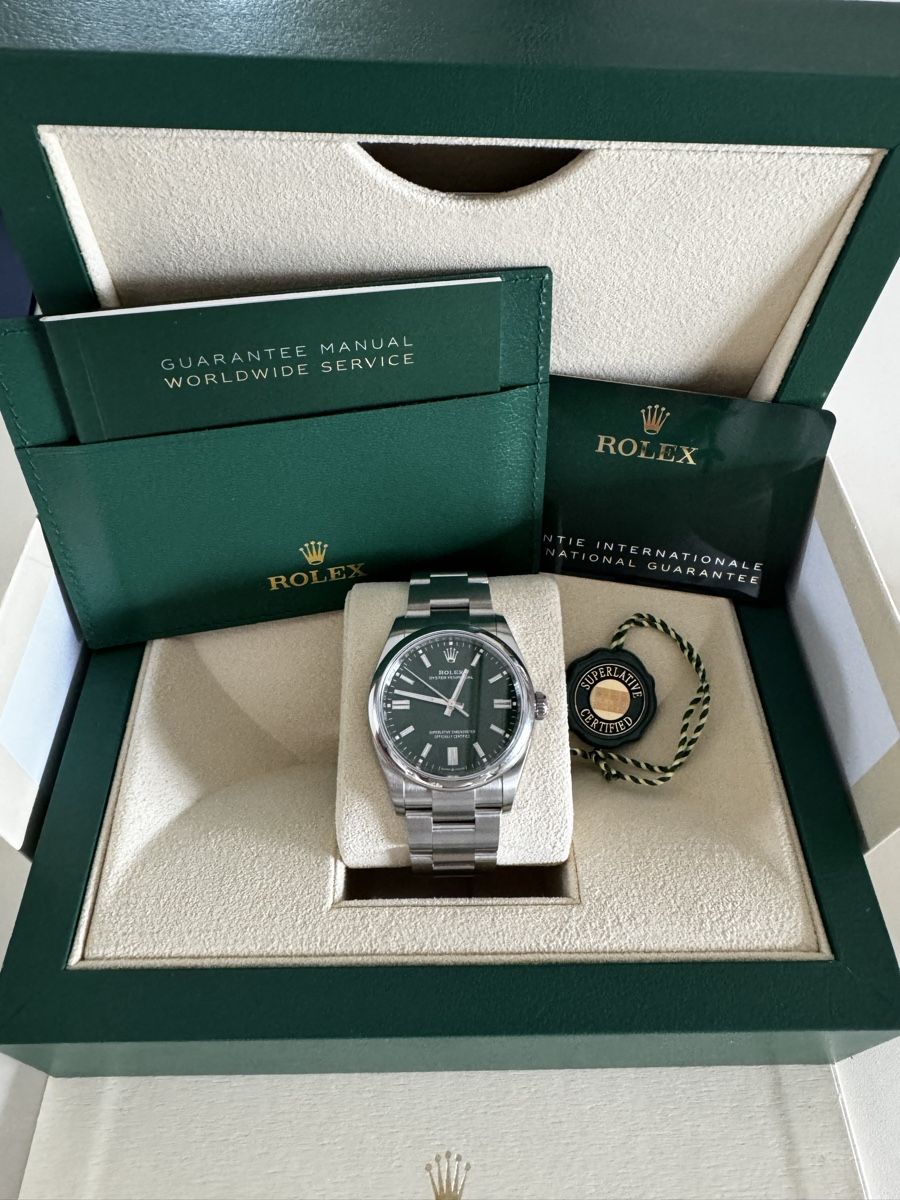 Rolex Orologi: Rolex Oyster Perpetual 36 green – Nuovo e nell'imballaggio originale da Courtételle venduto da directswisswatch