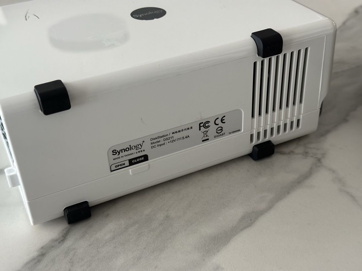 Synology Serveurs: Synology DS211 (0 TB) – D'occasion à Zug par cvTrex 3