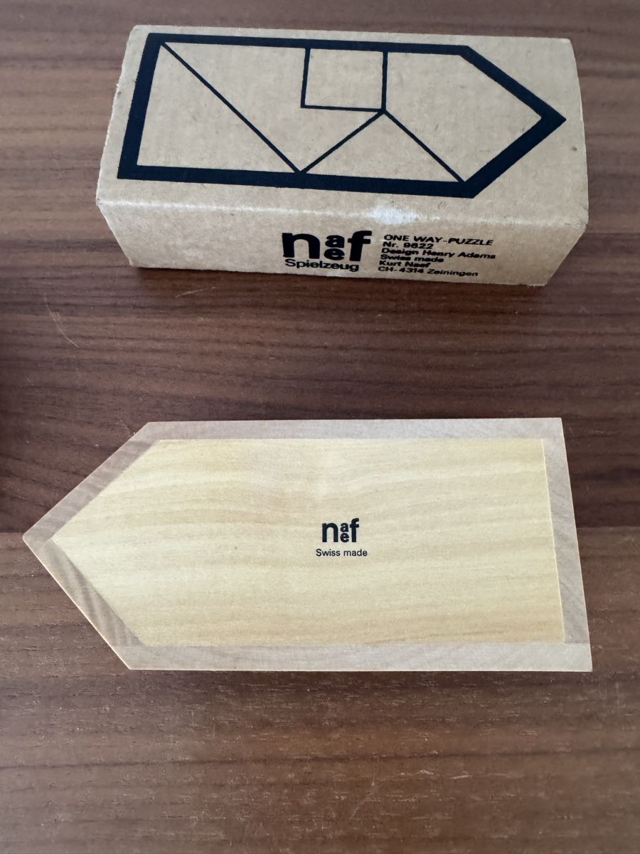 Naef Giochi: Naef ONE WAY Nr. 9622 Design Hanry Adams  – Usato da Basel venduto da good_forms 2