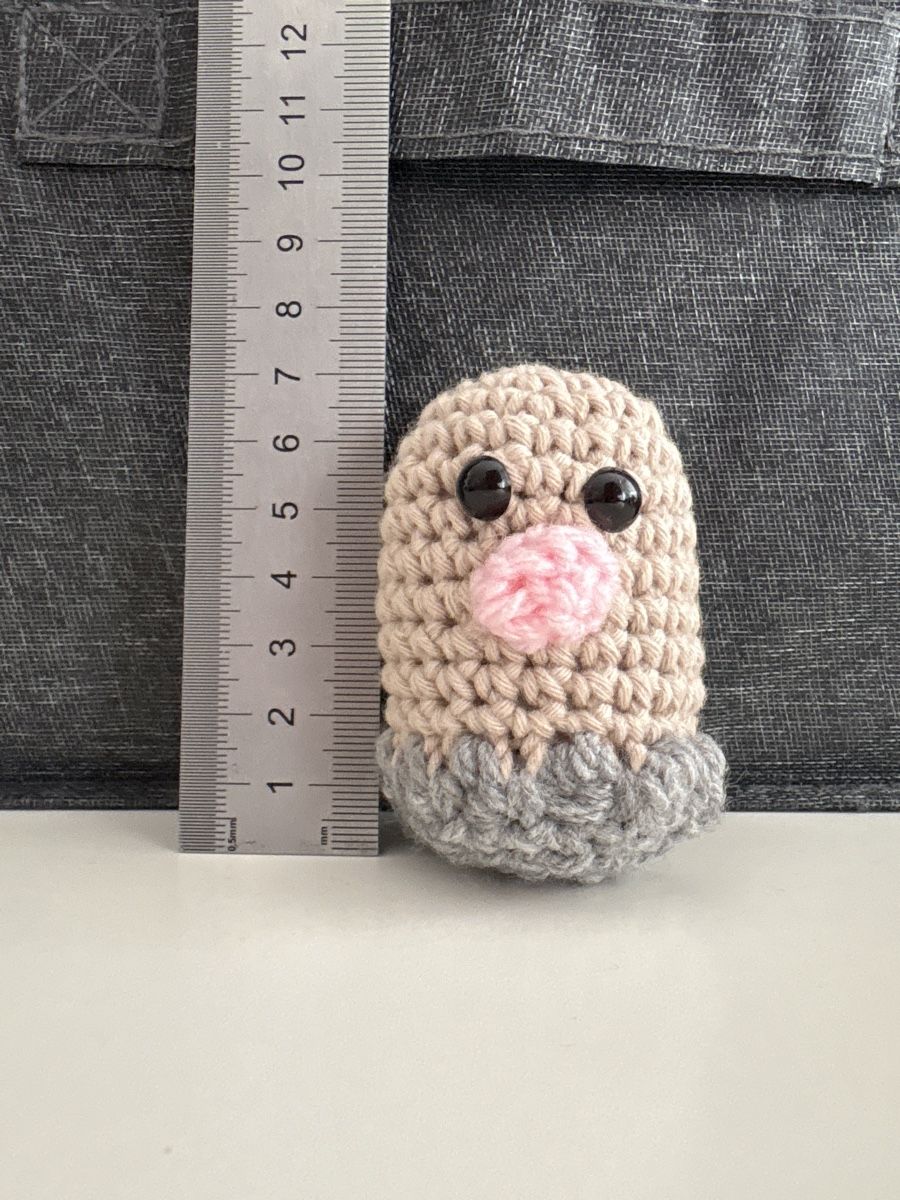 Giocattoli: Handmade crochet Pokémon Diglet – Nuovo e nell'imballaggio originale da Kerzers venduto da jas_c692