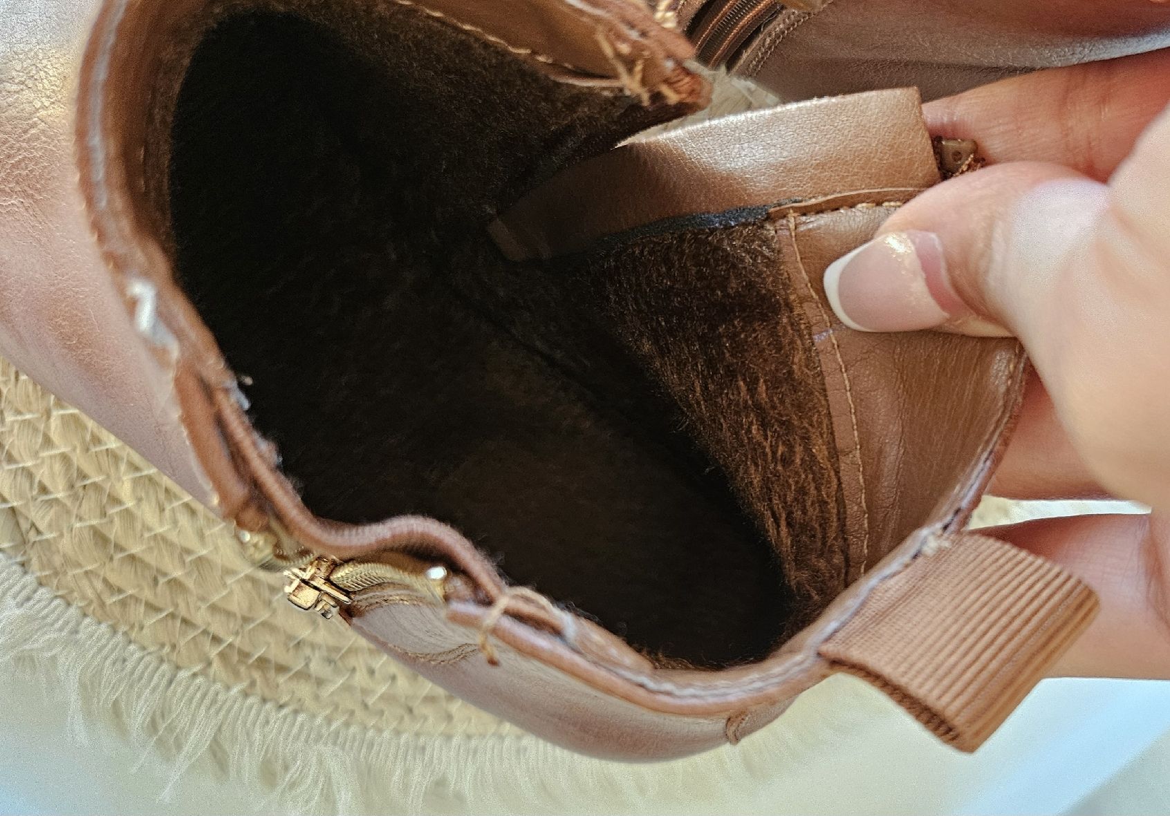Damenschuhe: Bottes à talon  – Neu (gemäss Beschreibung) aus Nyon von nay_y72c 3