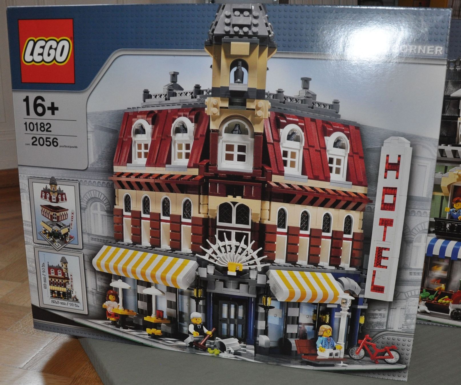 Lego Baukästen: Lego 17 Modular Building - Collection complète scellée – Neu und originalverpackt aus La Chaux-de-Fonds von  1