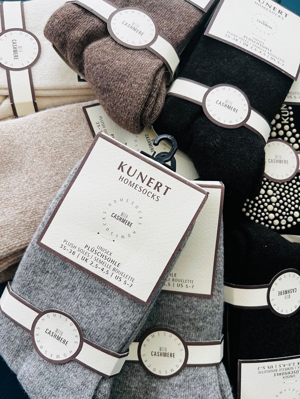 Socken: Cashmere Home Socks KUNERT Grösse 35-38 – Neu und originalverpackt aus Zumikon von DamenFashionShop
