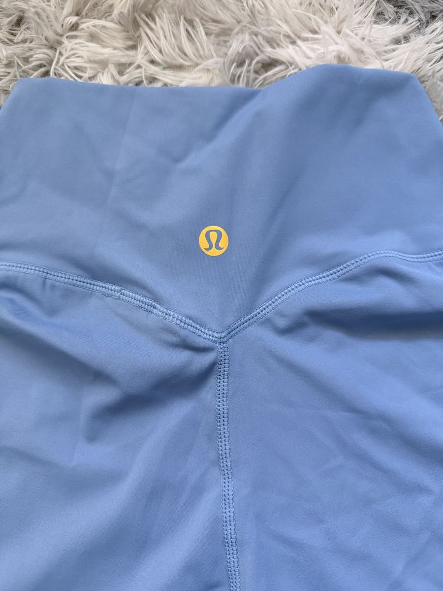Lotti di vestiti: Lululemon Shorts – Nuovo (secondo la descrizione) da Embrach venduto da NovasOutlet 2