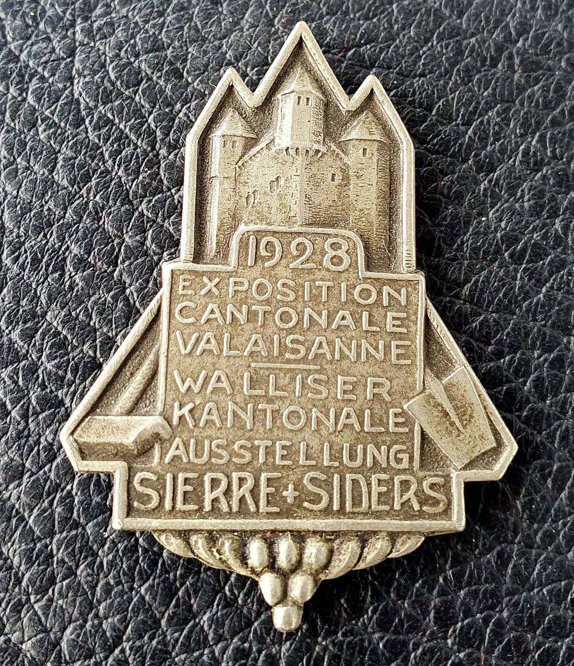 Plaketten & Abzeichen: Sierre 1928 Abzeichen – Gebraucht aus Egerkingen von Acc1 1