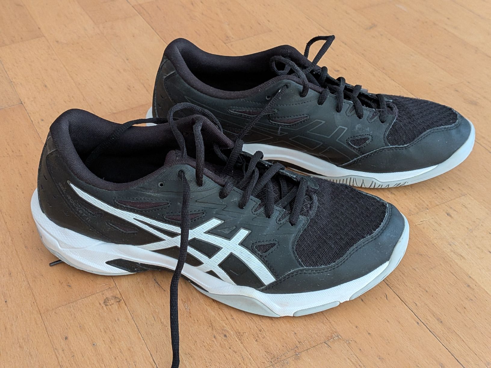 Asics Scarpe da uomo: ASICS Hallenschuhe schwarz Grösse 43.5 – Usato da Bern venduto da Runner007 3