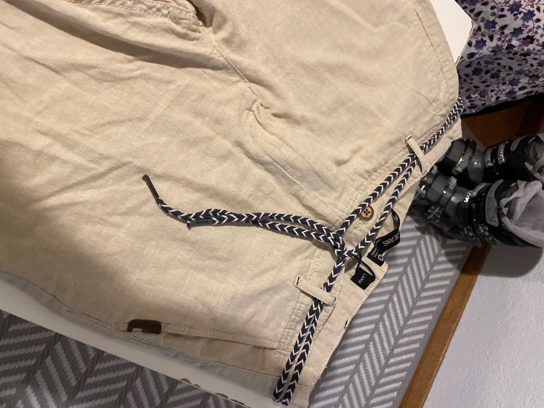 Pantaloni: Indicode trousers beige drawstring new with tags – Nuovo e nell'imballaggio originale da Zürich venduto da raq_n22r 2
