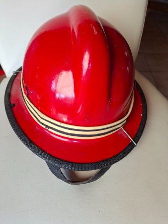 Alter Feuerwehrhelm , Grösse verstellbar