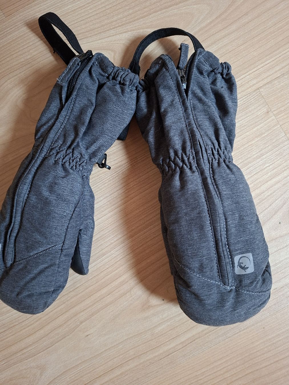Kinderhandschuhe: Handschuhe 4-5 Jahre – Gebraucht aus Leutwil von Sgugerli