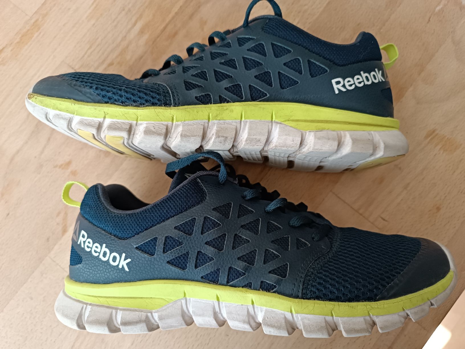 Reebok Scarpe da uomo: Reebok Sneaker Paket Gr 42 – Usato da Binz venduto da julijuli 6