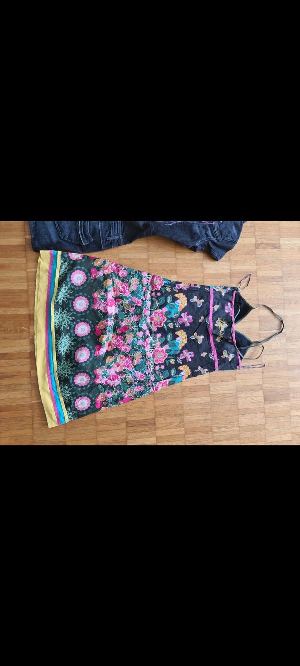 Desigual Robes: 2 Desigual Kleider gr 38 – D'occasion à Emmenbrücke par gatasalvache 5