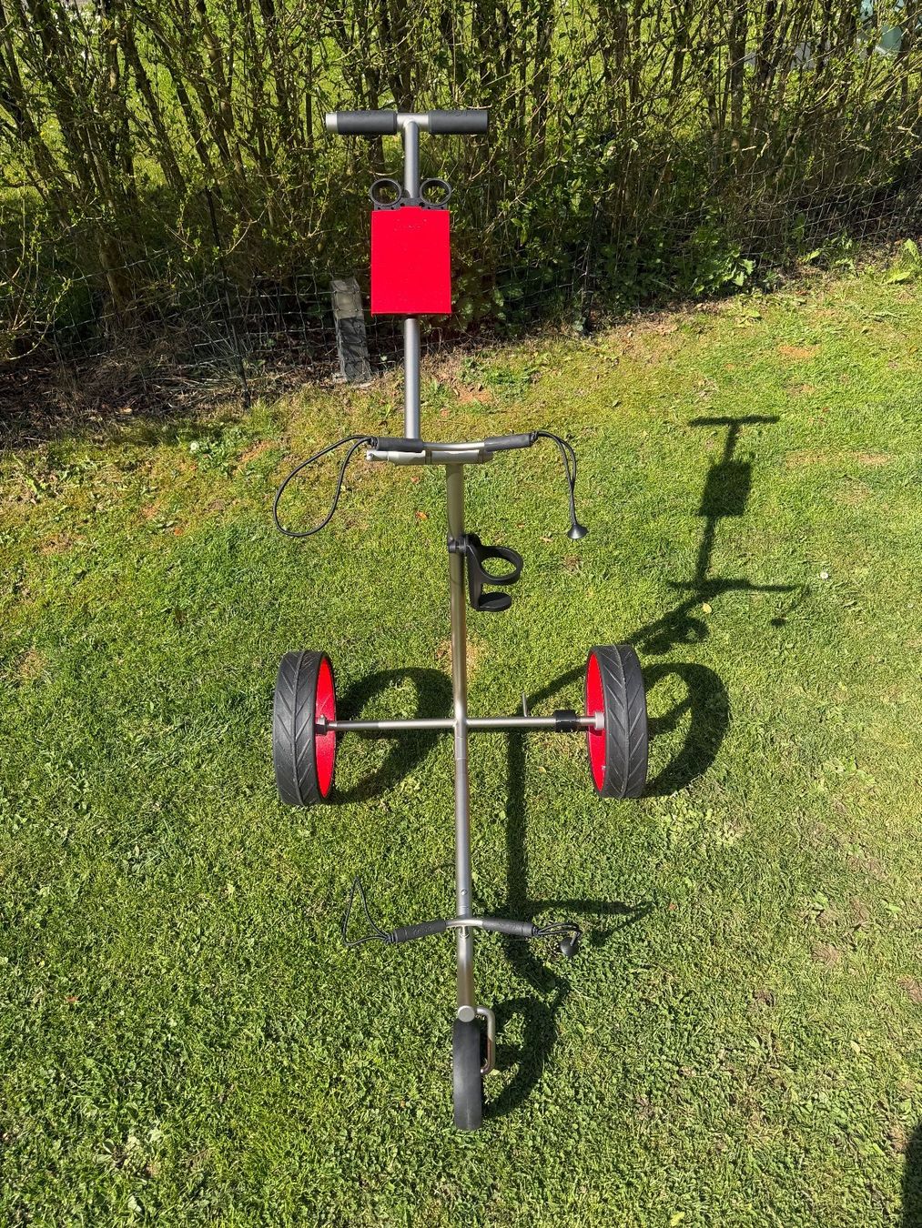 Jucad Trolley: JuCad Ghost Titan manuell mit Teleskop Golfschirm Silber – Usato da Nürensdorf venduto da DaniSkywalker 1