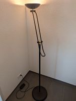 Stehlampe, dimmbar mit Schwenkarm