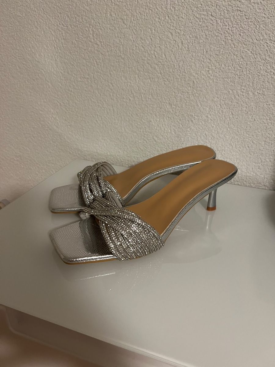 Chaussures femmes: Sandalen NEU 40 – Neuf avec emballage d'origine à Frauenfeld par lin_j2kd