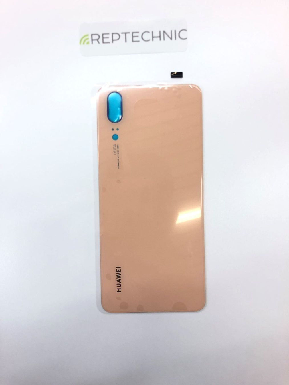 Huawei Telefoni cellulari / Smartphones: Huawei P20 Akkudeckel Pink – Nuovo e nell'imballaggio originale da bern venduto da reptechnic