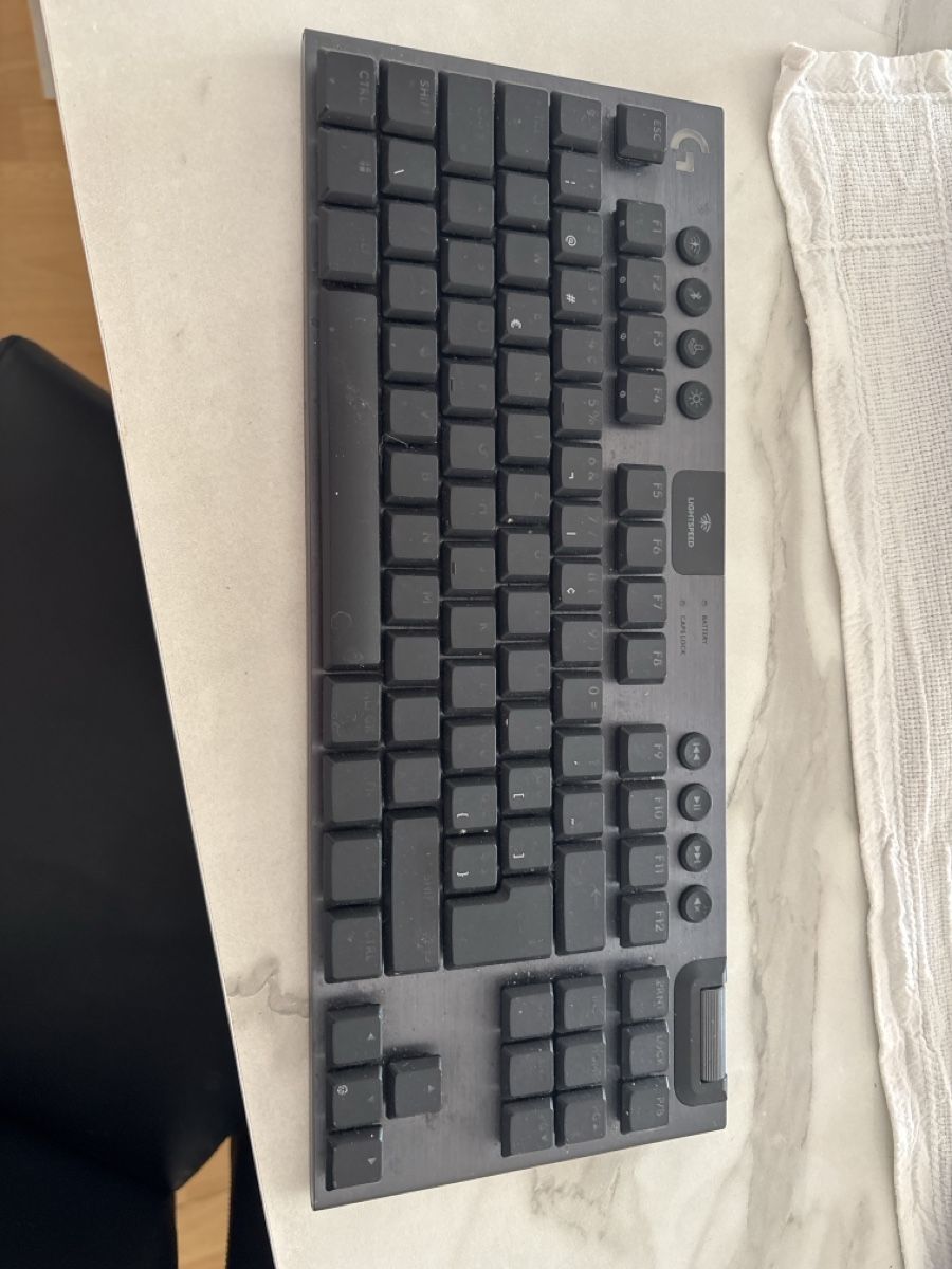 Tastiere: Logitech G915 Lightspeed Wireless Gaming Tastatur – Usato da kaiseraugst venduto da kos_bzb6