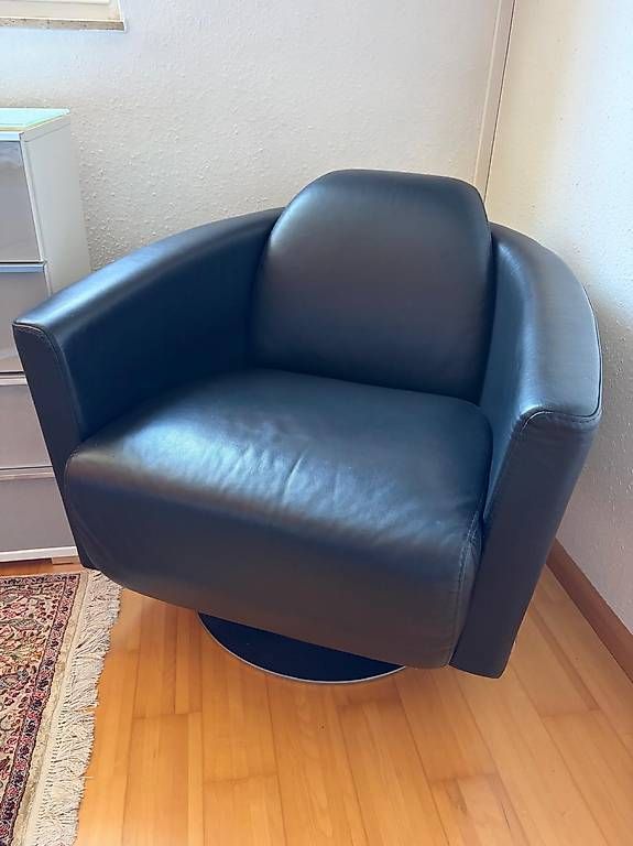Poltrone: Calligaris Leder-Drehsessel  – Usato da Binningen venduto da Xen_2gn5