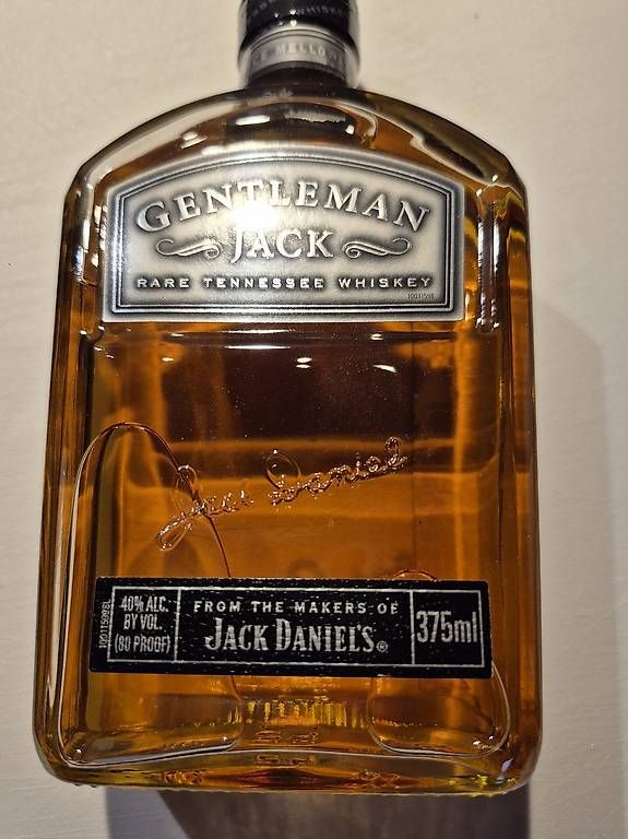Bevande alcoliche: Jack Daniels Gentleman Kollektion – Usato da Oberhofen Thun'see venduto da luckenbach 3