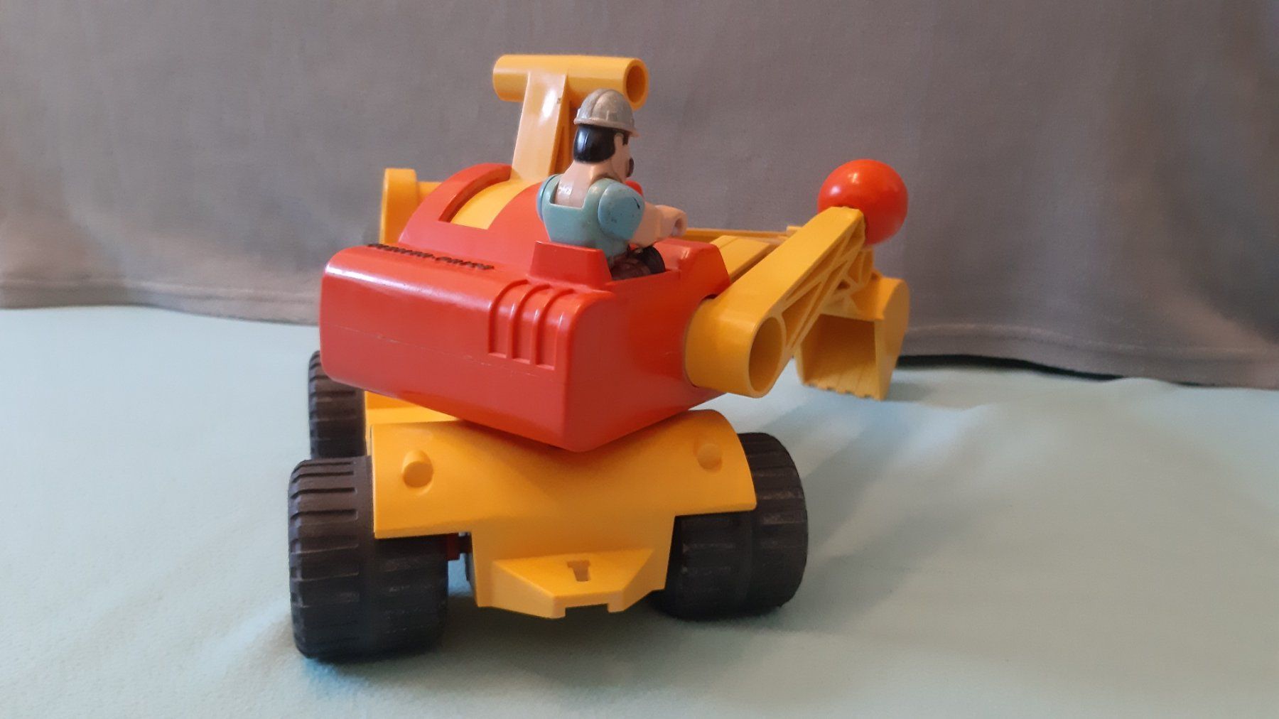 Fisher-Price Giocattoli: Fisher-Price - Bagger mit "Willi" dem Baggerführer – Usato da Rheinfelden venduto da Bistrello 4