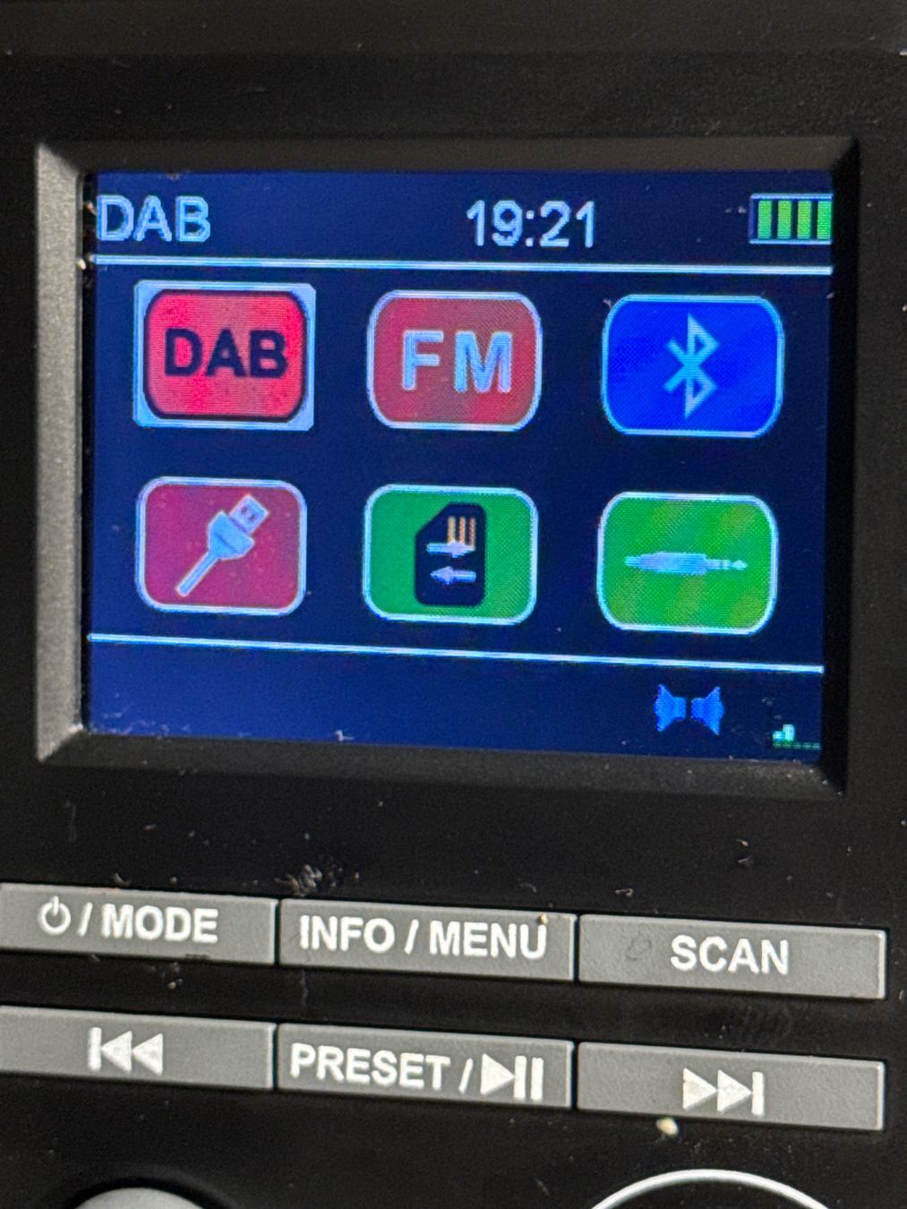 Radios: Radio DAB 51 DUAL – Gebraucht aus St imier von sav_bjf9 9
