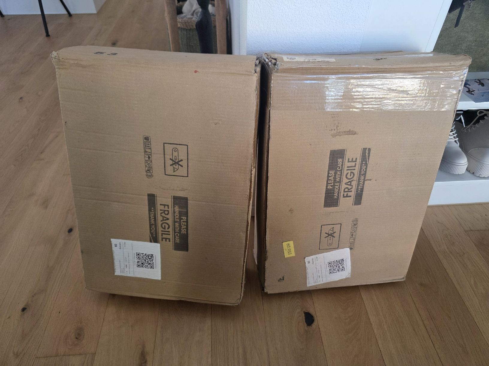 Nachttische: Nachttisch 2stk – Neu und originalverpackt aus Kriens von A.I.V 6