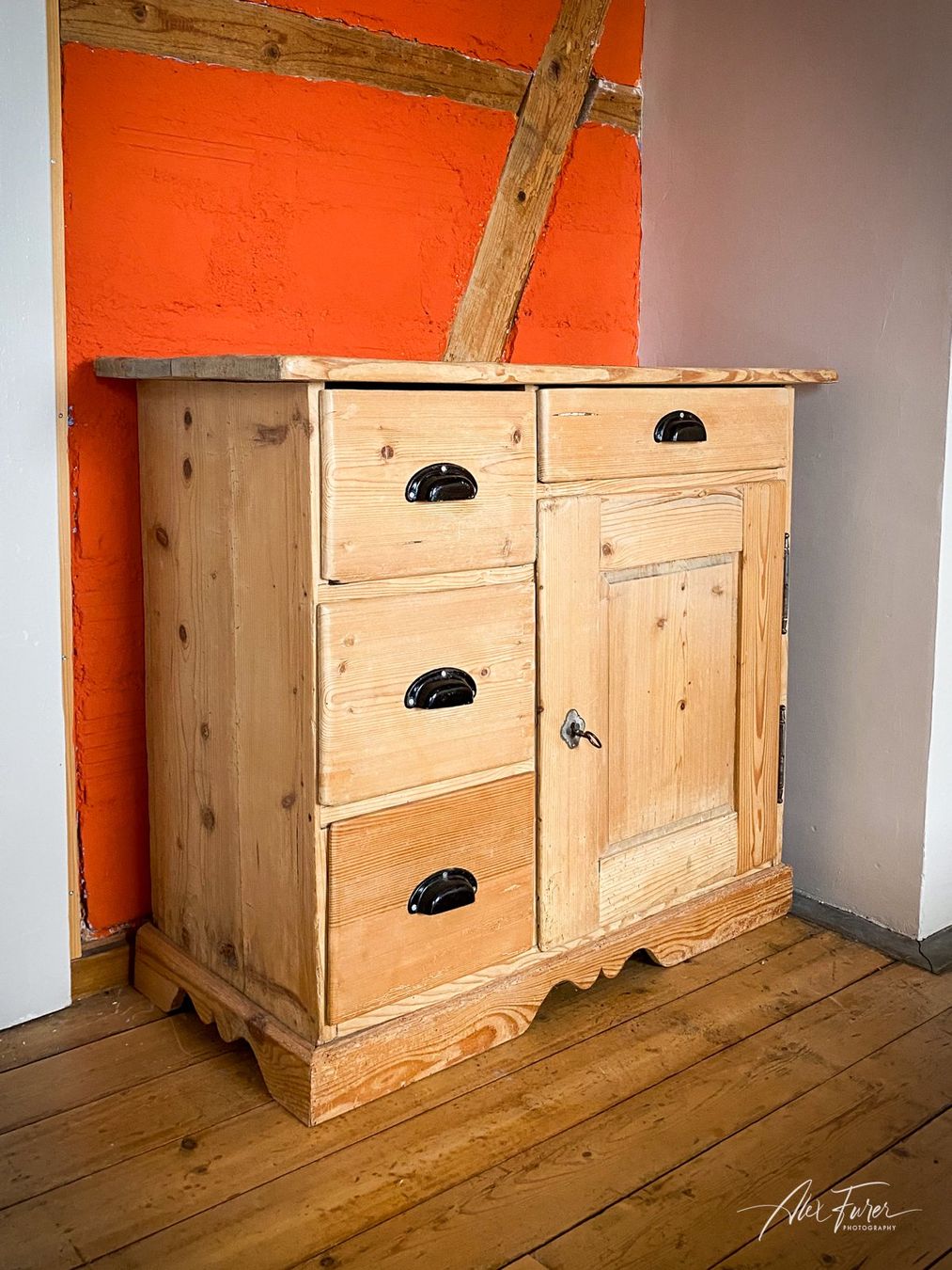 Commodes: Antike Anrichte/Kommode – D'occasion à Forst par alFurer