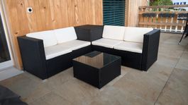 Gartenlounge 4-teilig Polyrattan mit Tisch guter Zustand