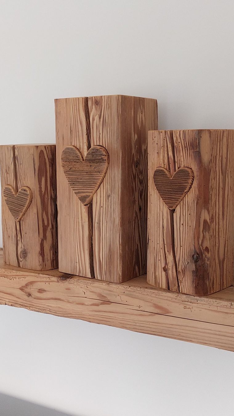 Tutte le decorazioni: Rustikale Altholzsäule mit Herz – Nuovo e nell'imballaggio originale da Egnach venduto da Oldwoodstyle 3