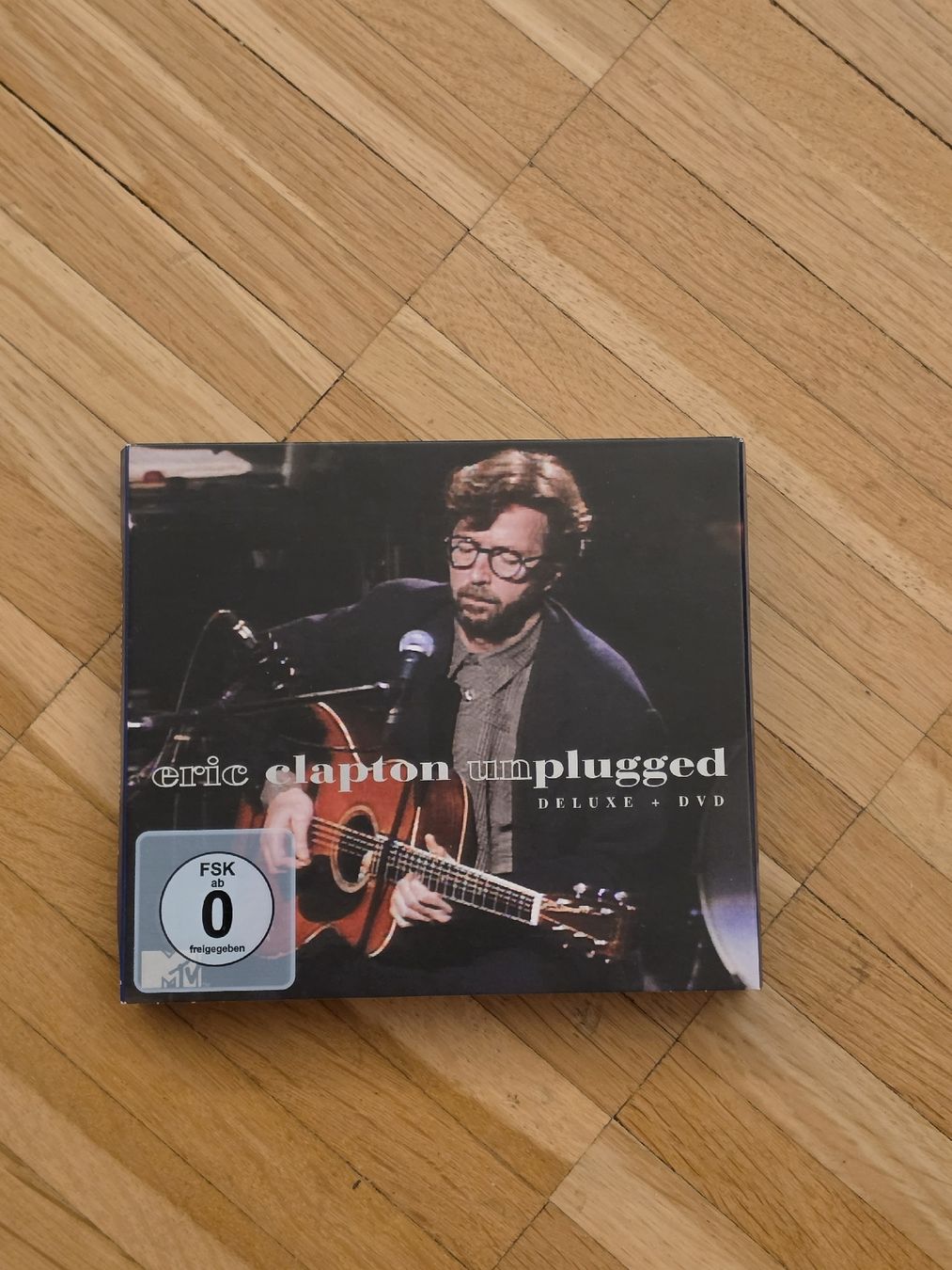 CD: Eric Clapton Unplugged Deluxe Edition 2CDs + DVD Boxset – Usato da Aesch BL venduto da immon