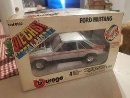 Ford Mustang 1/24 Diecast Bburago