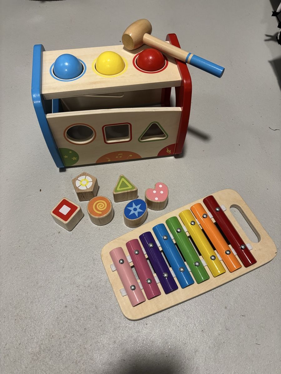 Spielzeuge: Motorikbox inkl. Xylophon  – Gebraucht aus Schleinikon von Jessica_Lutishi 1