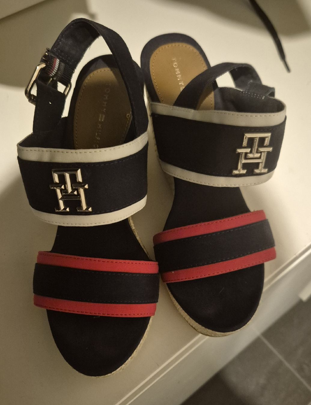 Scarpe da donna: Tommy Hilfiger sandali – Usato da Gampel venduto da ven_s5lq 3