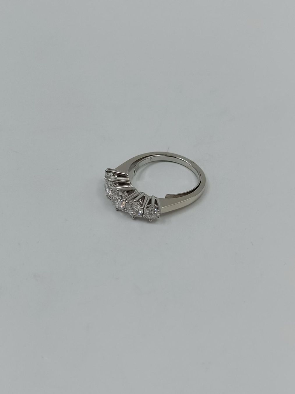 Ringe: FUNKELNDER DIAMANTRING IN 750 WEISSGOLD – Gebraucht aus Luzern von EdiGem 6
