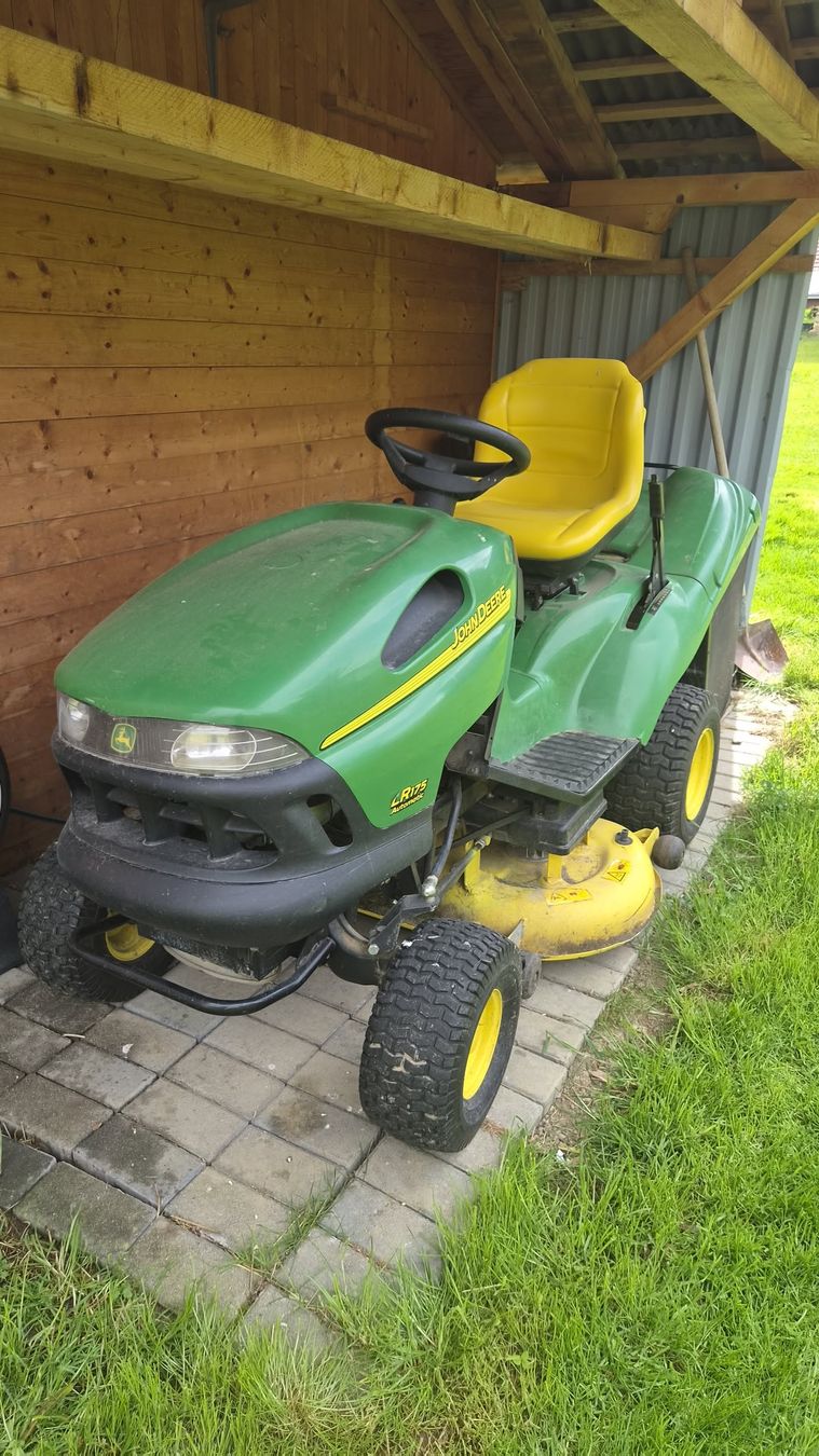 John Deere Tagliaerba: John Deere Rasentraktor – Usato da plasselb venduto da Pbaaspcsatl 1