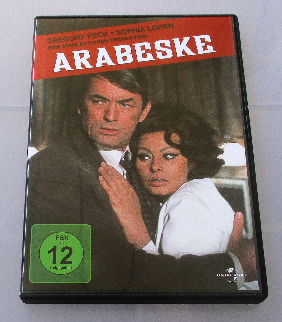 Tous les DVDs: ARABESKE - Gregory Peck/Sofia Loren – D'occasion à Wattwil par Muriel10