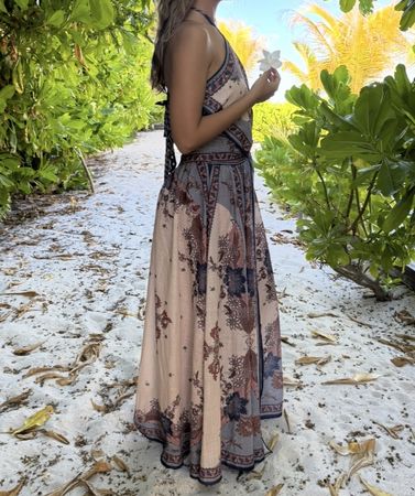 Maxi Dress floral print halter neck size S