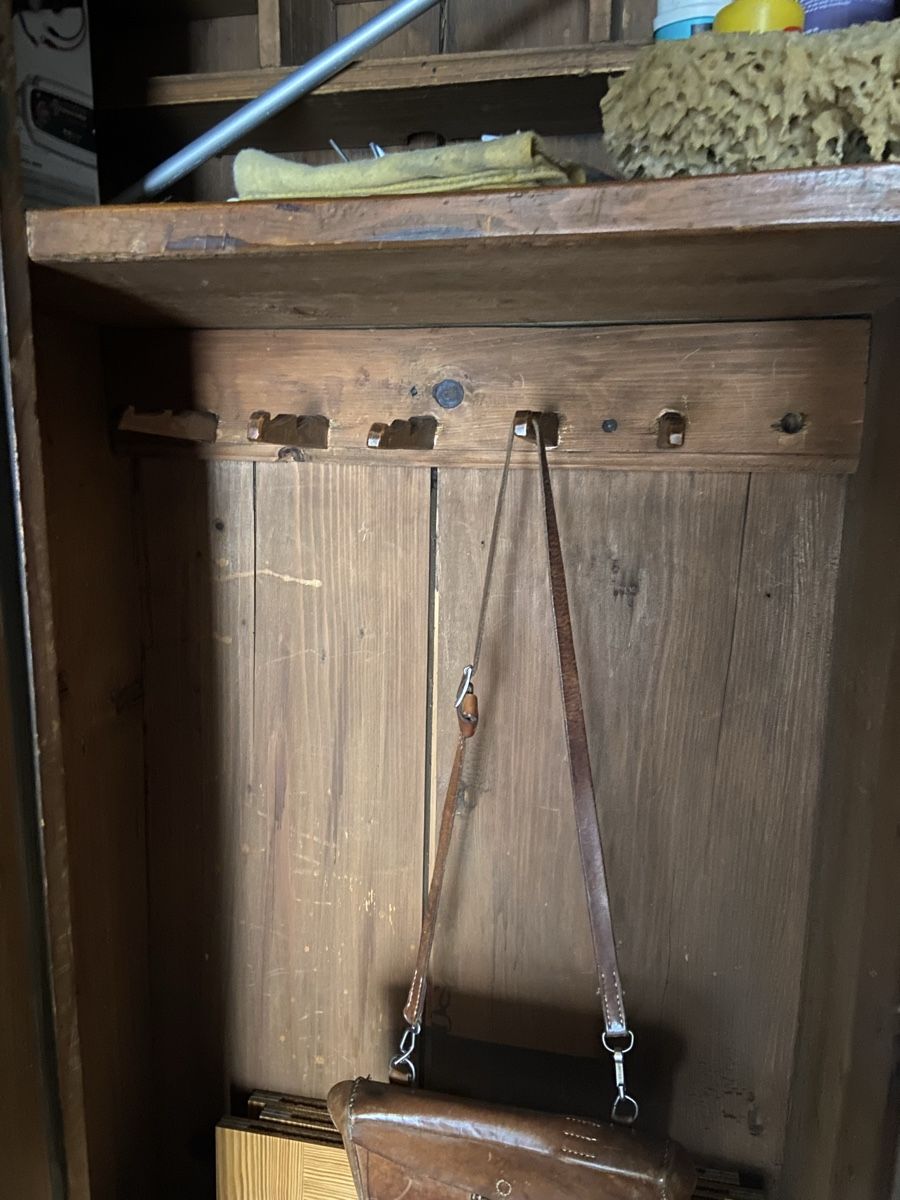 Armadi: Antiker Bauernschrank – Usato da Reinach BL venduto da LC22 4