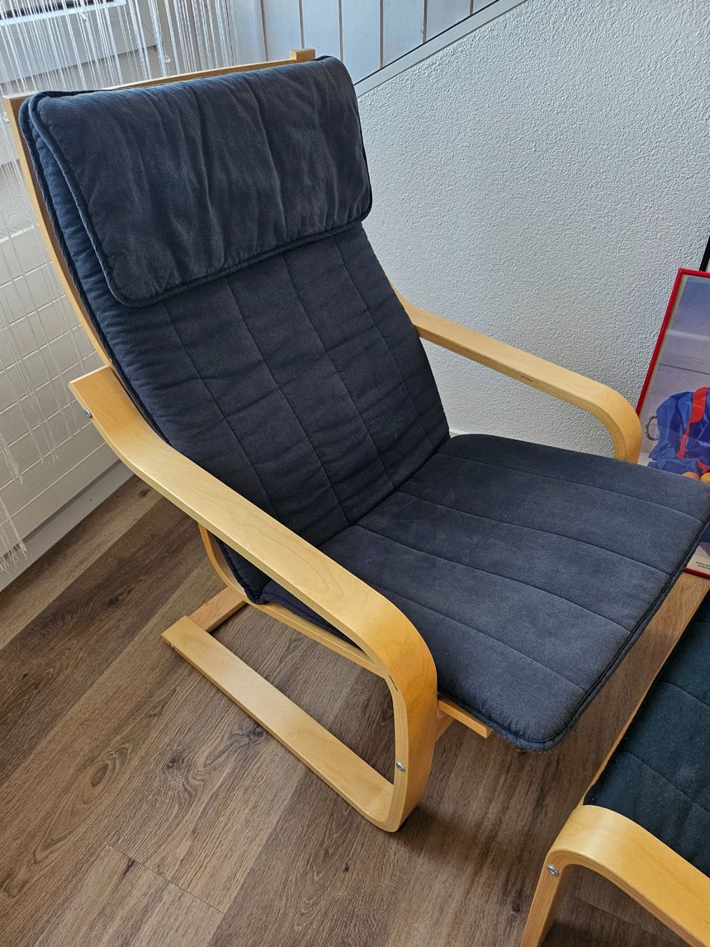 Ikea Fauteuils: Sessel mit Hocker schwarz Holzgestell gebraucht – D'occasion à Hünenberg See par art_tp5g 1