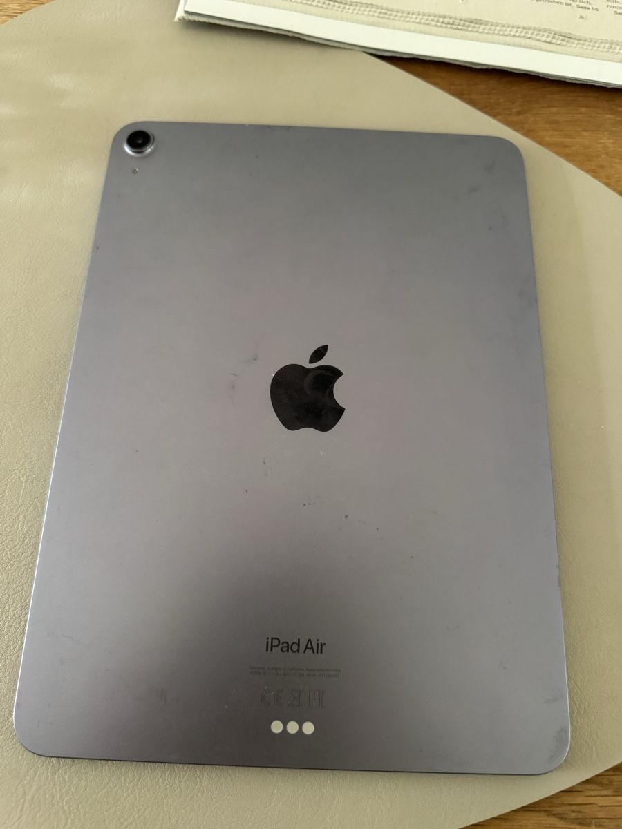Apple Tablet PC: iPad Air 5 – Defekt aus Adliswil von Busys 2