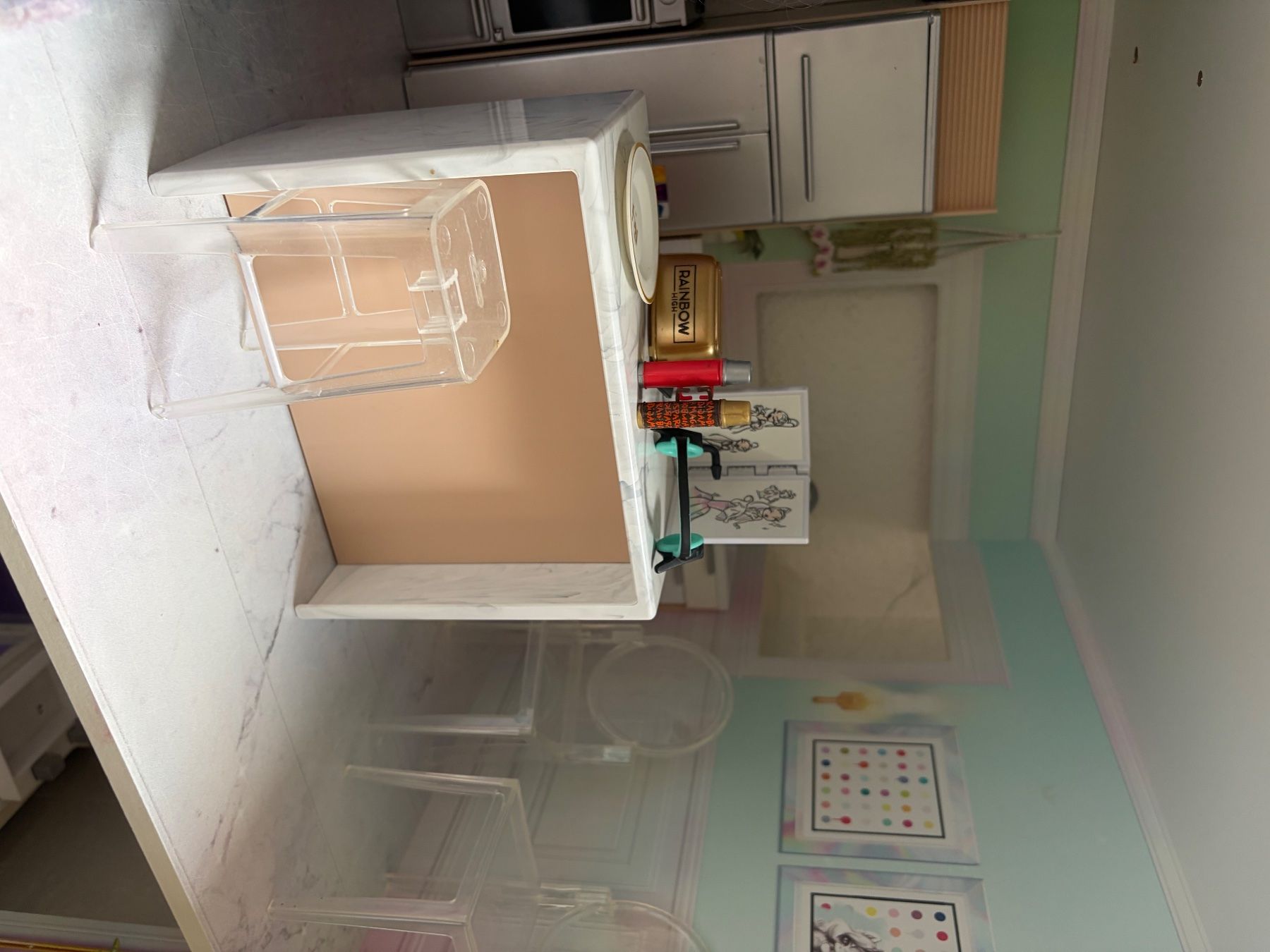 MGA Case e mobili per bambole: Rainbow High Doll House with Accessories Used Condition – Usato da Obfelden venduto da Anne55 2