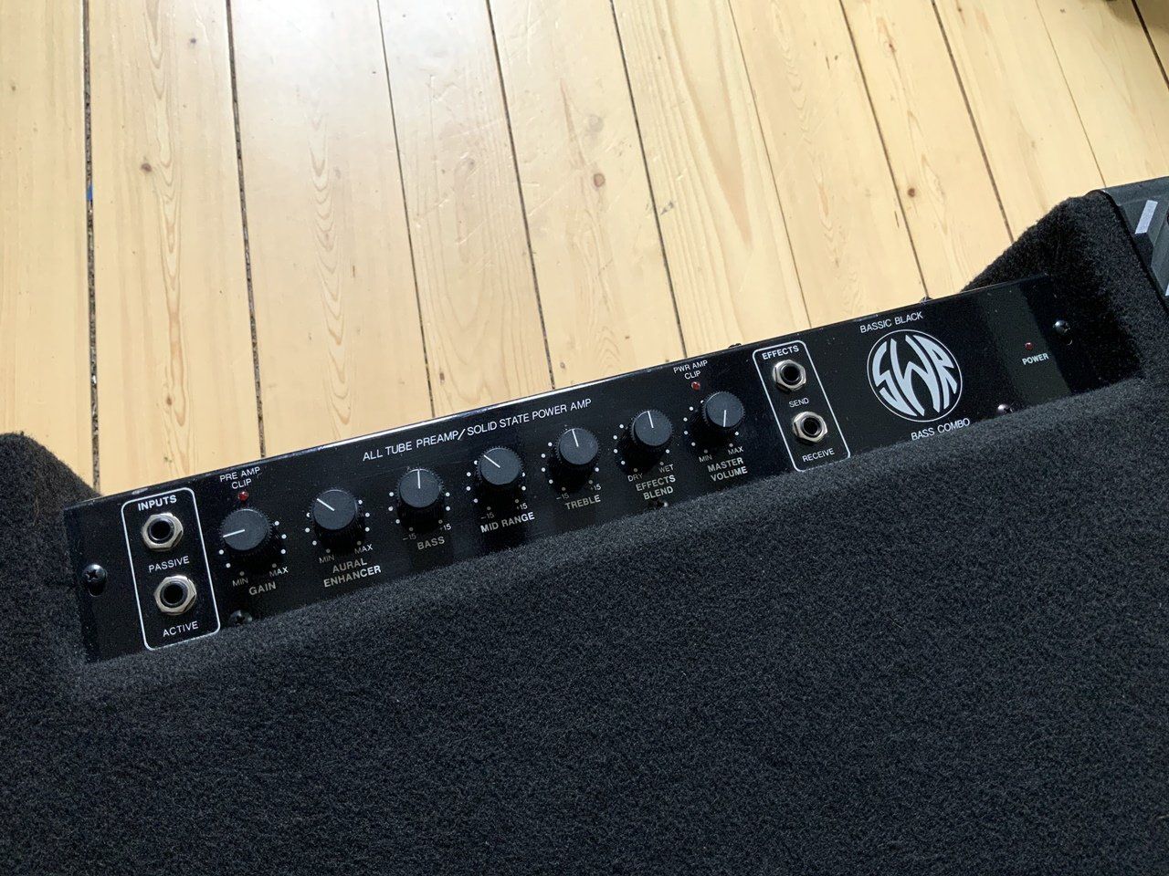 Amplificatori: SWR Bassic Black a.k.a. Basic Black - top Zustand – Usato da Embrach venduto da Hanhart-id 5