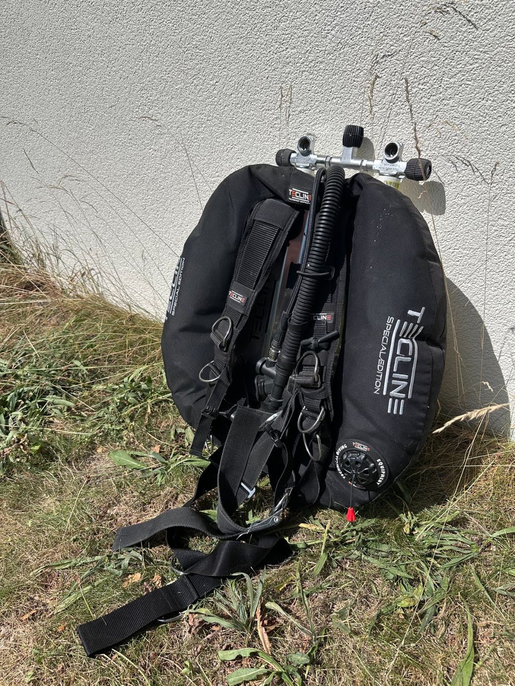 Bombole da sub: Bi-bouteilles avec harnais – Usato da Reconvilier venduto da c2z_5kjc