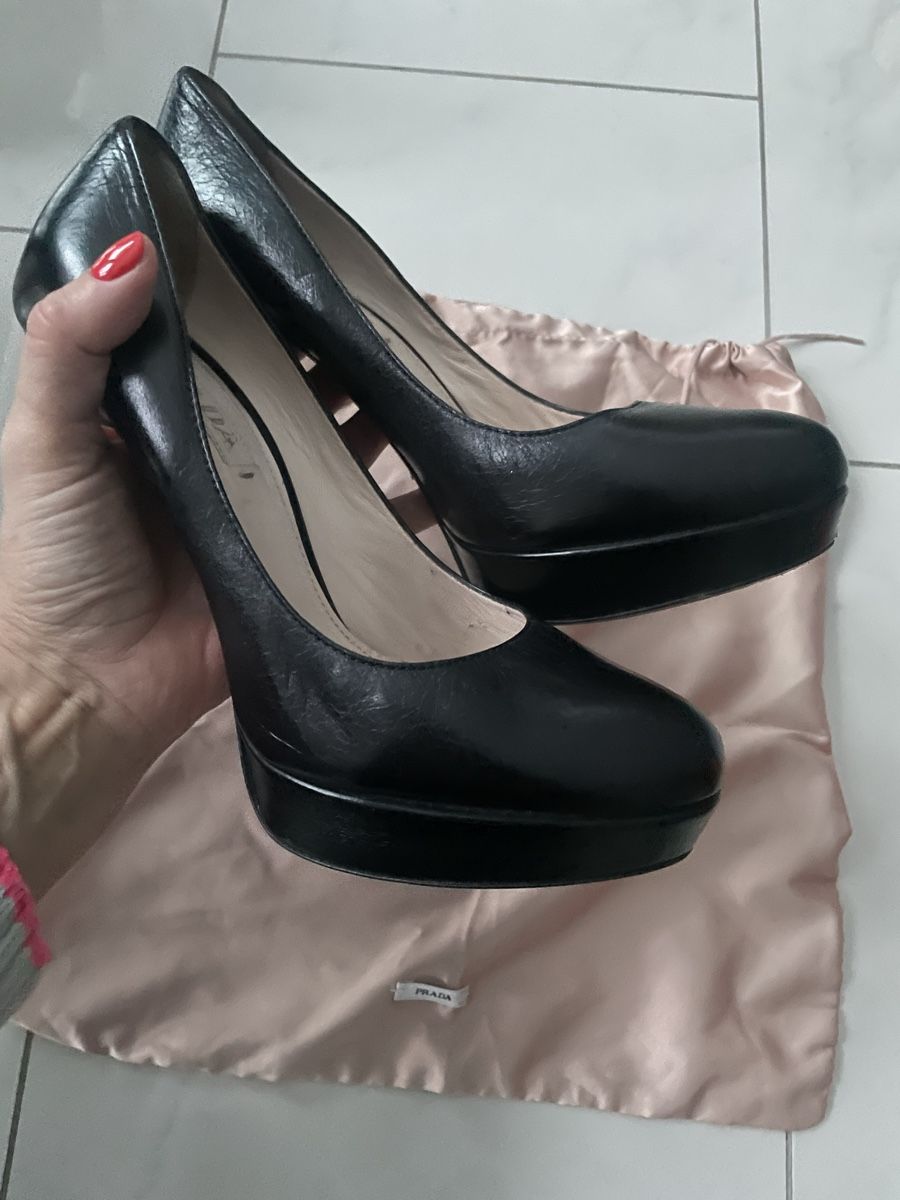 Prada Scarpe da donna: Gr.39,5 klassische Prada Schuhe mit Plateau – Usato da Au ZH venduto da Daiga 1