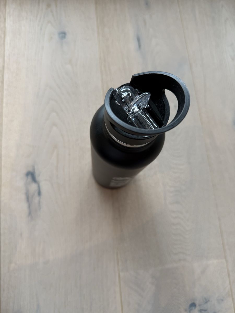 Trinkflaschen & Thermosflaschen: Hell Energy Stylische Trinkflasche, Schwarz! – Neu (gemäss Beschreibung) aus Brüttisellen von Molemo 1