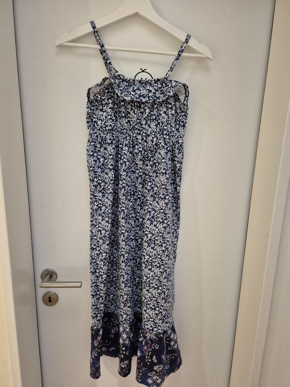 Vestiti & Gonne: Sommerliches Kleid mit Blumenmuster, Grösse 152 – Usato da Zürich venduto da buraq