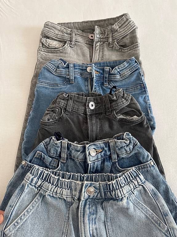 Kleiderpakete & -sets: Jeanshosen/Jacke – Gebraucht aus Emmenbrücke von IrJaDo90 1
