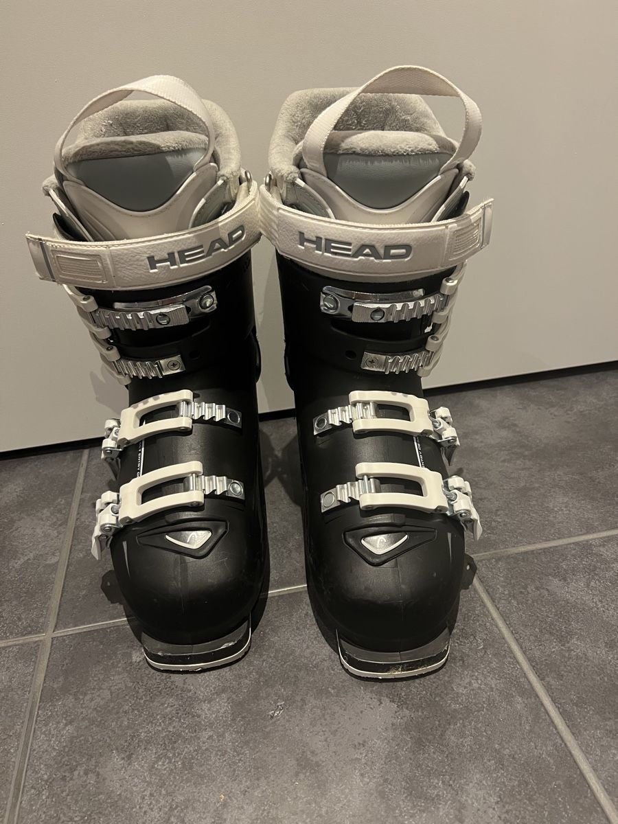 Head Scarpe da donna: Head Skischuhe Grösse 38-39 – Usato da Oberkulm venduto da SwissSimi