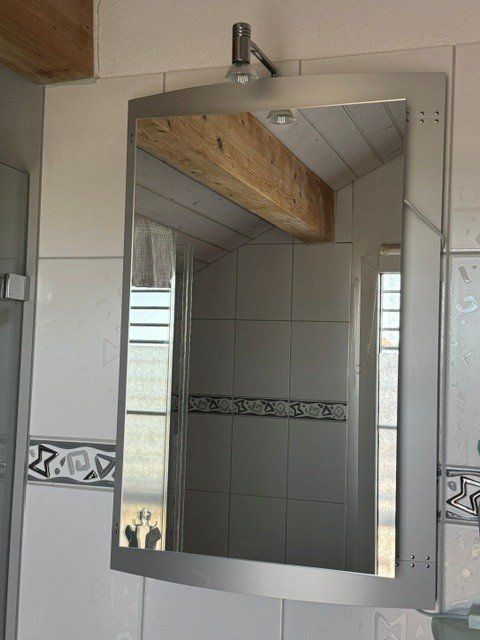 Schneider Armadietti a specchio: Spiegelschrank mit Licht – Usato da Tann venduto da miss1972