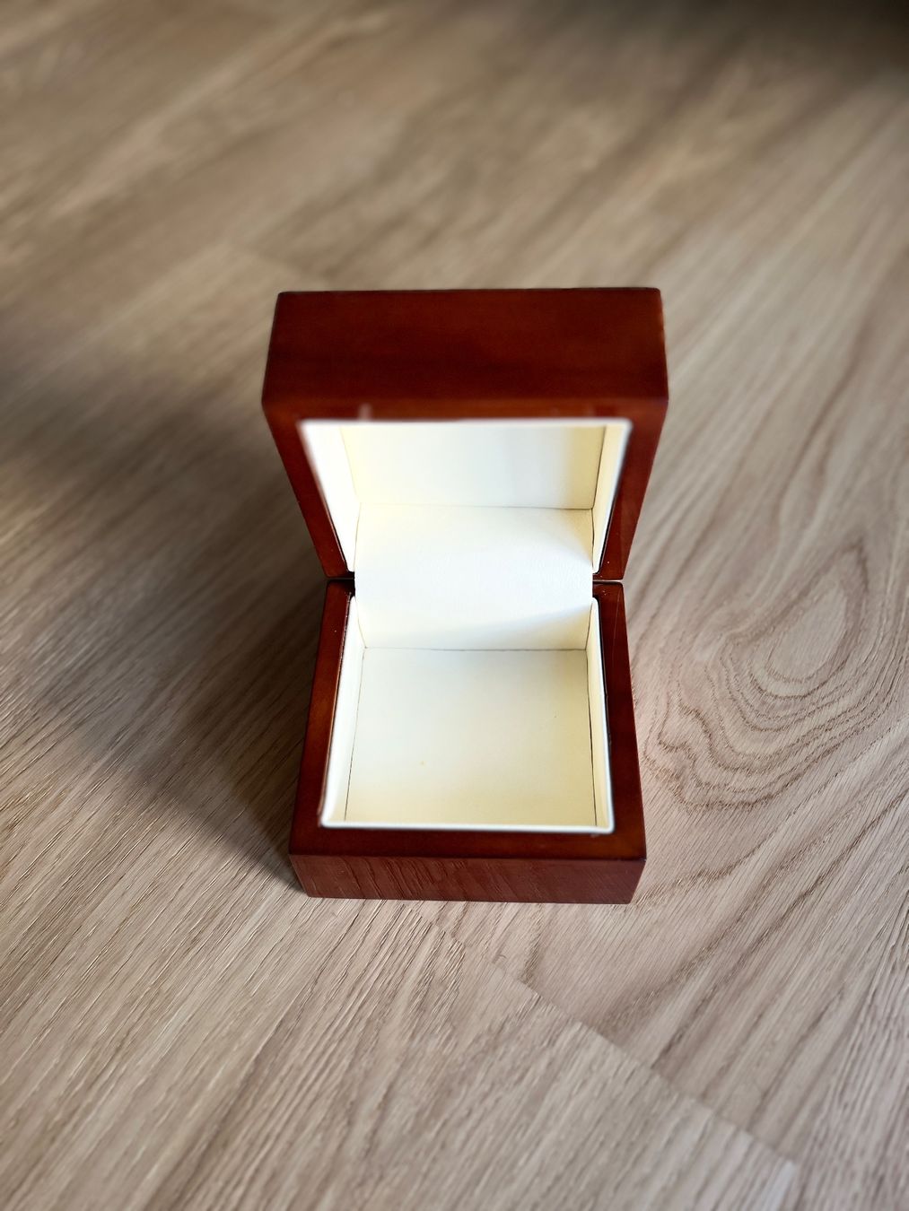 Altro per la casa: VINTAGE Boîte à bijoux – Usato da Dübendorf venduto da SHAS2009